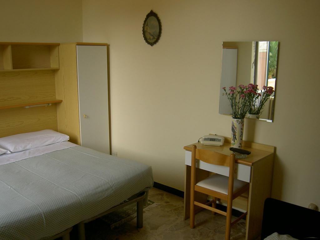 בורדיגרה Albergo Kristina חדר תמונה