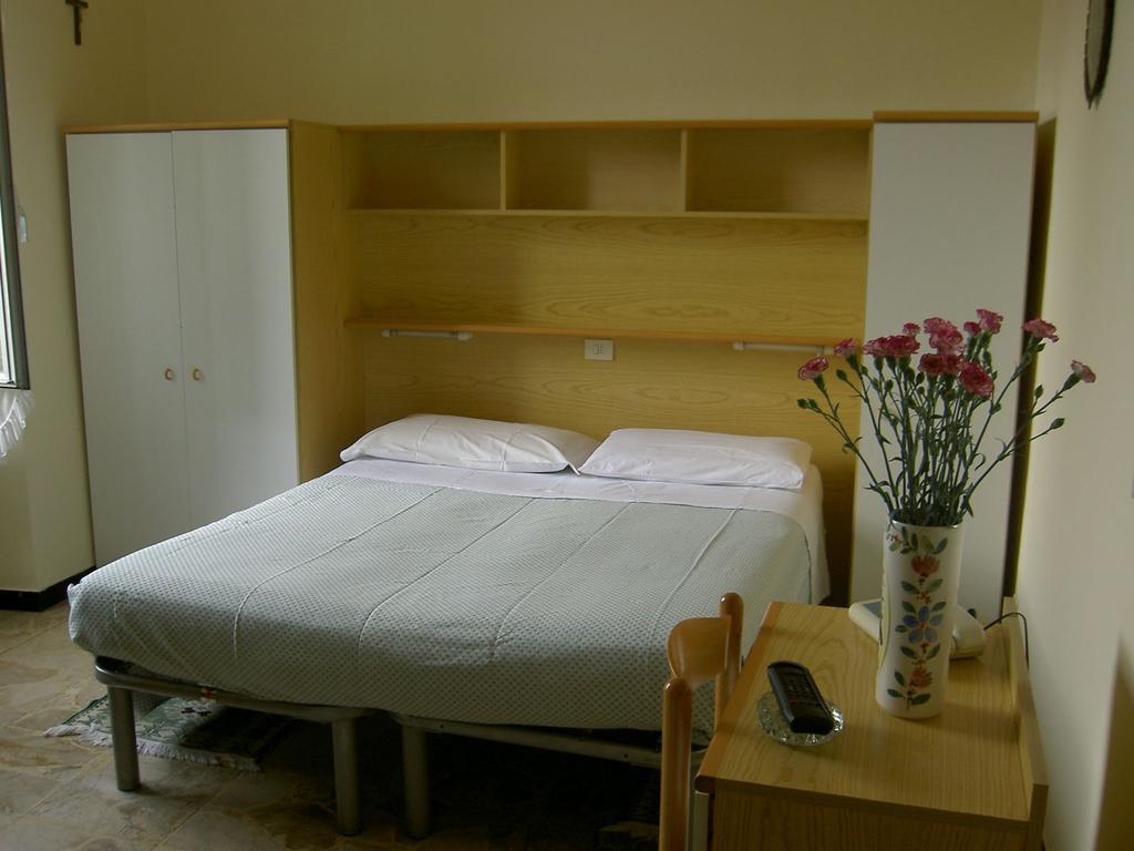 בורדיגרה Albergo Kristina חדר תמונה