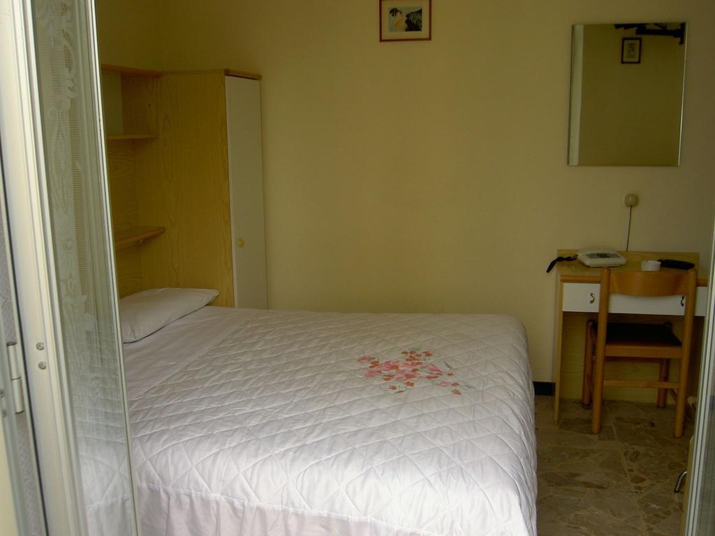 בורדיגרה Albergo Kristina חדר תמונה