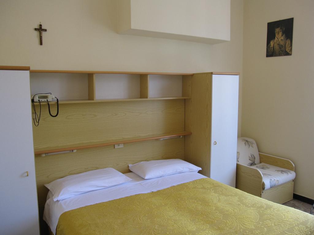 בורדיגרה Albergo Kristina מראה חיצוני תמונה