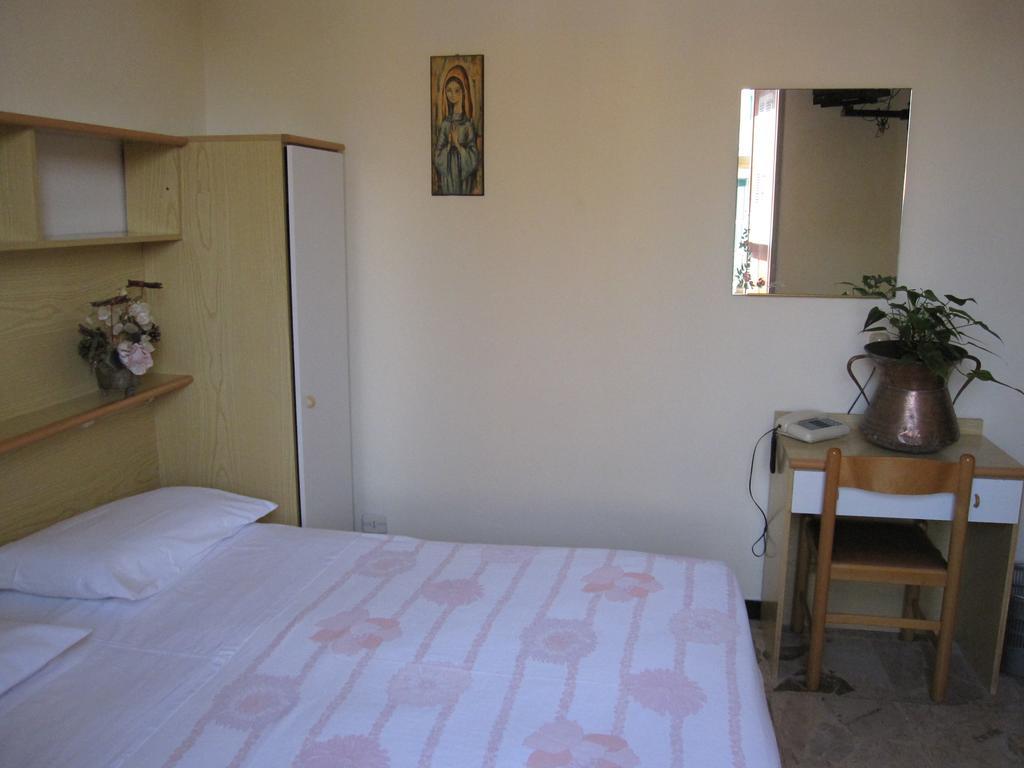 בורדיגרה Albergo Kristina חדר תמונה
